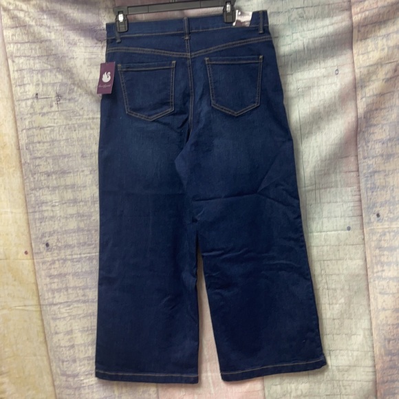 Brand new Woman’s Gloria Vanderbilt jeans. Size 8 - Picture 11 of 14